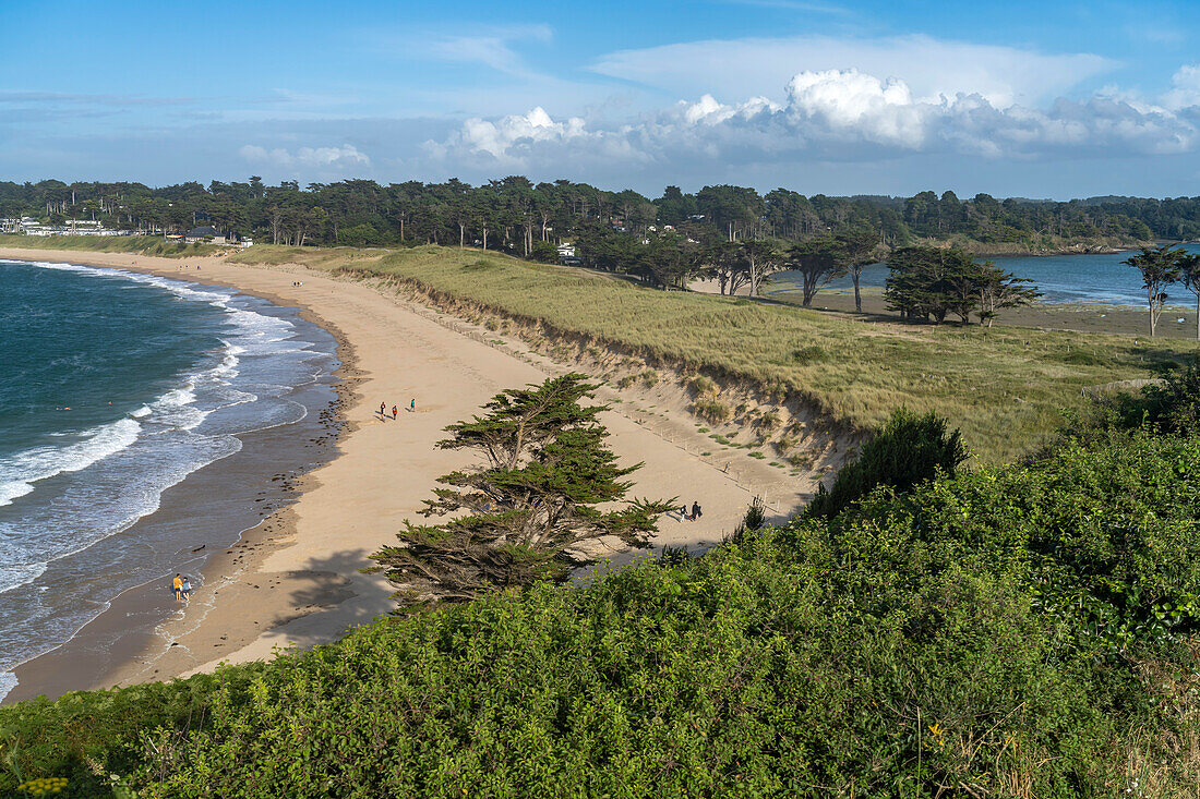 Der Strand von Chevrets in Saint-Coulomb, Bretagne, Frankreich 