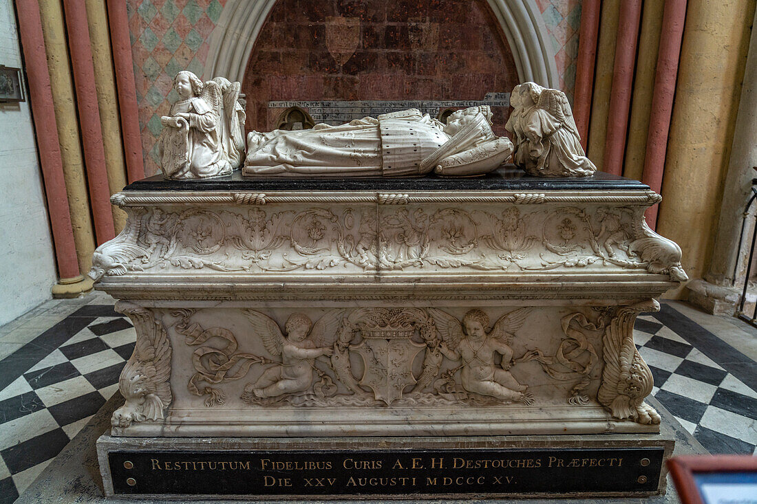 Marble high tomb for the sons of Anne de Bretagne and Charles VIII, Charles-Orland and Charles, Saint-Gatien Cathedral in Tours, Loire Valley, France