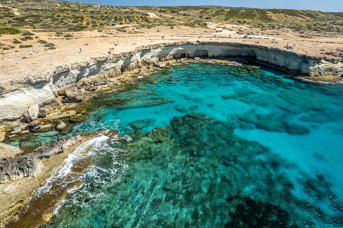 Sea Caves, Küste mit Klippen und Höhlen bei Agia Napa, Zypern, Europa