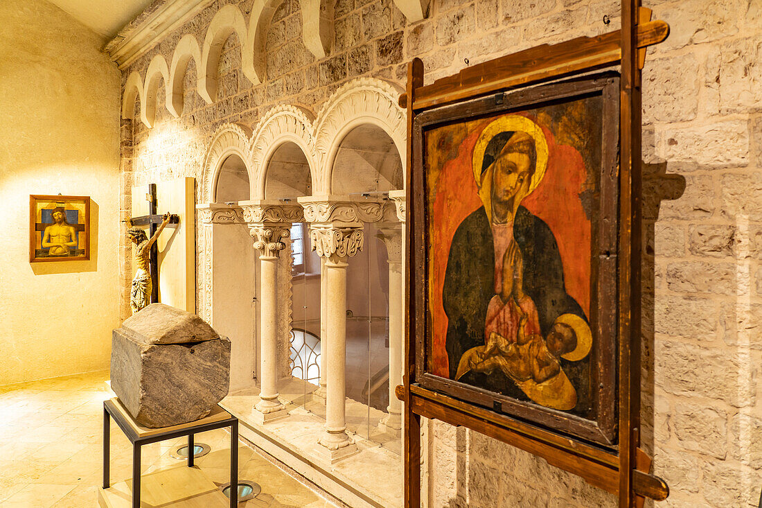 Kunstsammlung und Schatzkammer der Sankt-Tryphon-Kathedrale in Kotor, Montenegro, Europa 