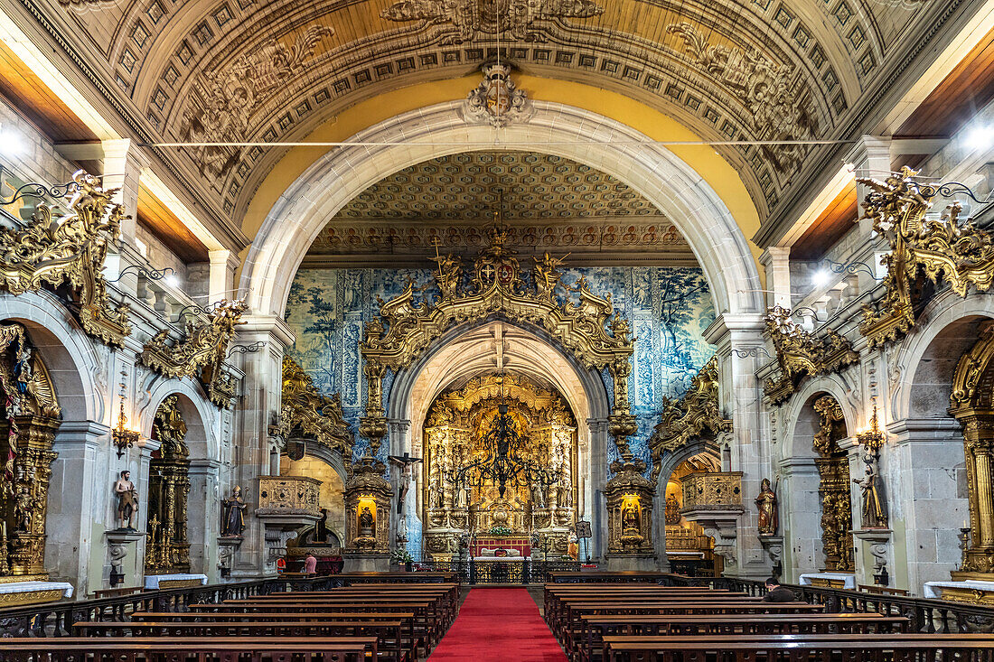 Interior of the Igreja de Sao Francisco church, Guimaraes, Portugal, Europe