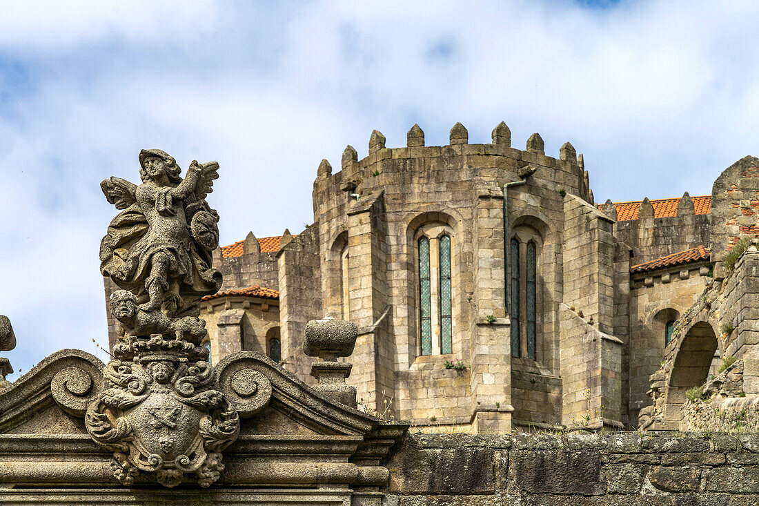 Das ehemalige Kloster Mosteiro de Santa Clara Vila do Conde in Portugal, Europa   