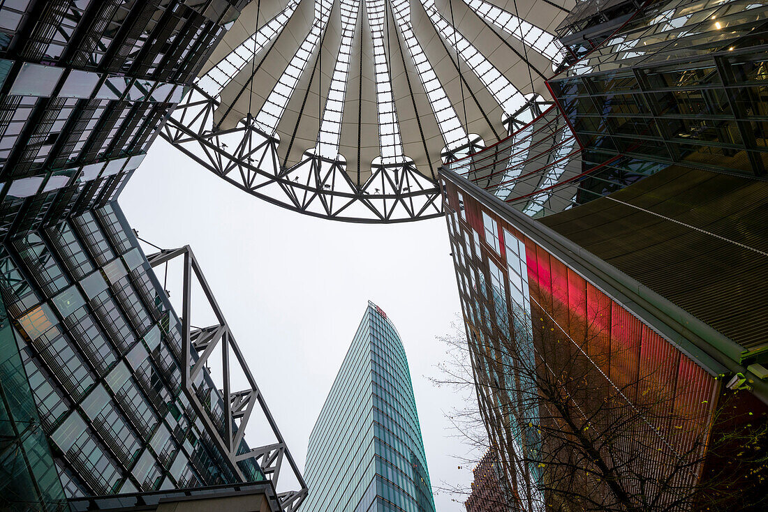 Sony Center, Bahn-Tower, Potsdamer Platz, Berlin, Deutschland\n