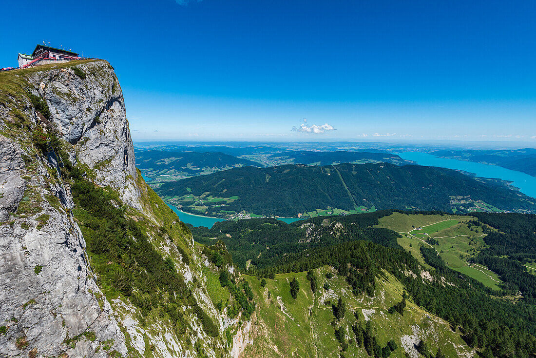 Hotel Schafbergspitze am Schafberg mit Blick auf den Mondsee und den Attersee, Salzkammergut, Österreich