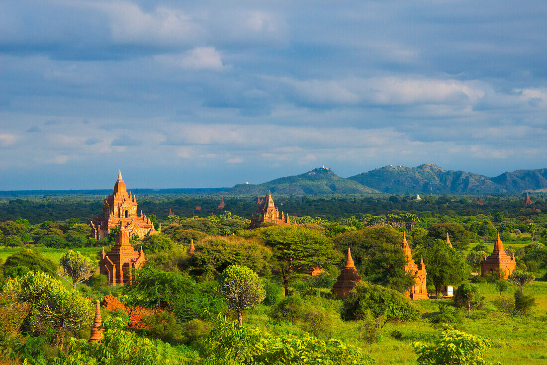 Antike Tempel und Pagoden, Bagan, Region Mandalay, Myanmar