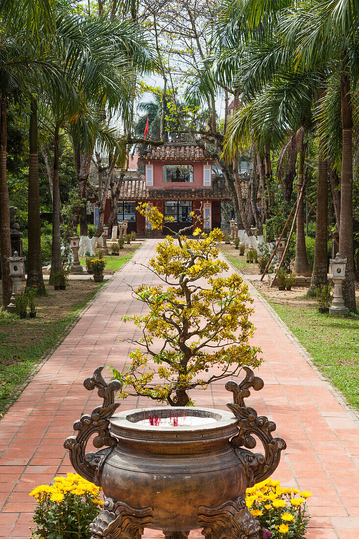Vietnam, Hue. Dieu De Pagode, Außendetail