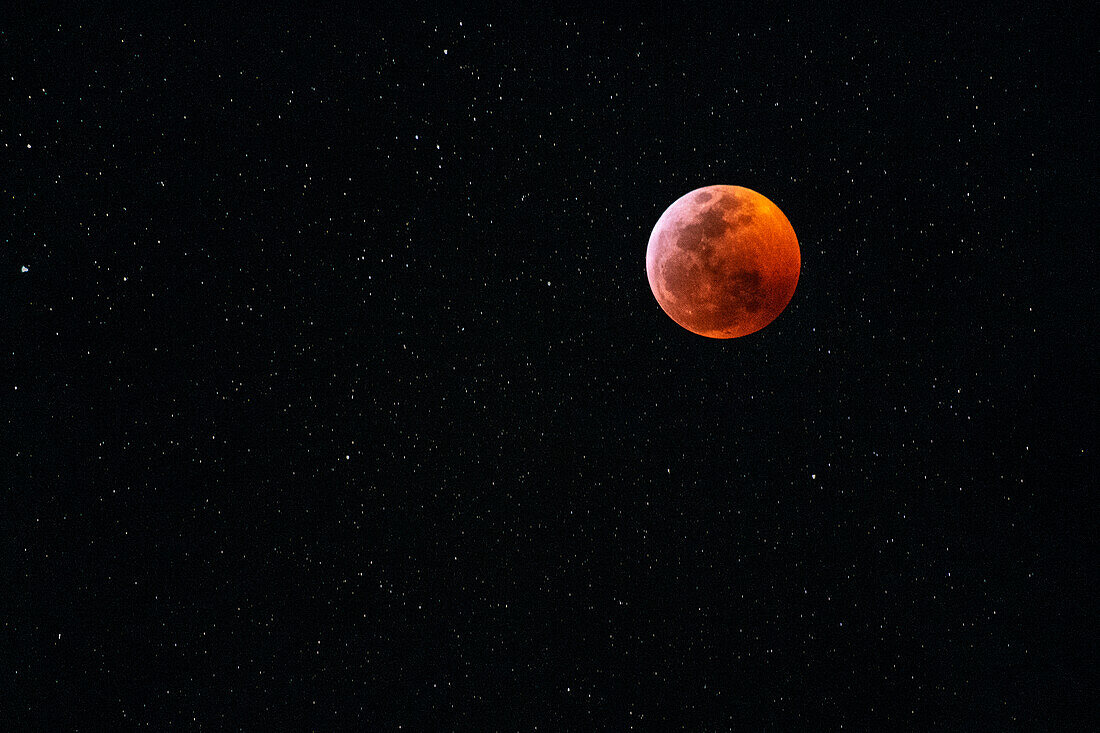 Totale Blutmondfinsternis, gesehen von Big Island, Hawaii