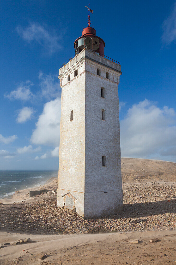 Dänemark, Jütland, Lonstrup, Rudbjerg Knude Fyr Leuchtturm, langsam in das Skagerrak erodiert