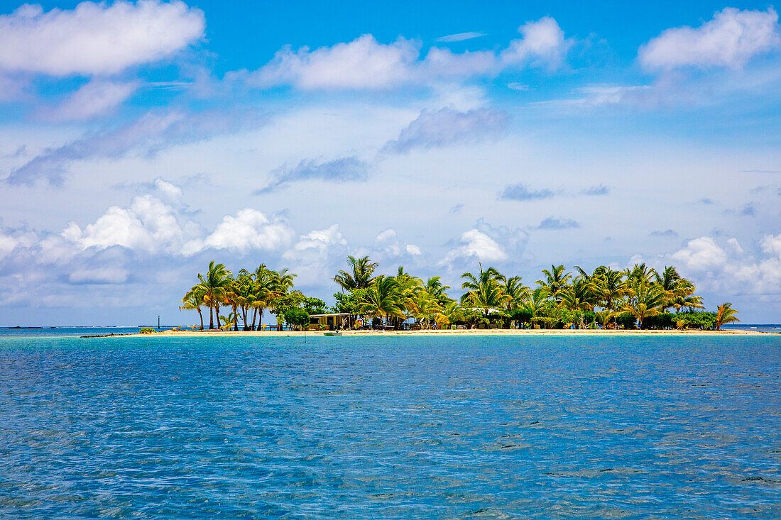 Motu, Maroa Bay, Huahine, Französisch-Polynesien