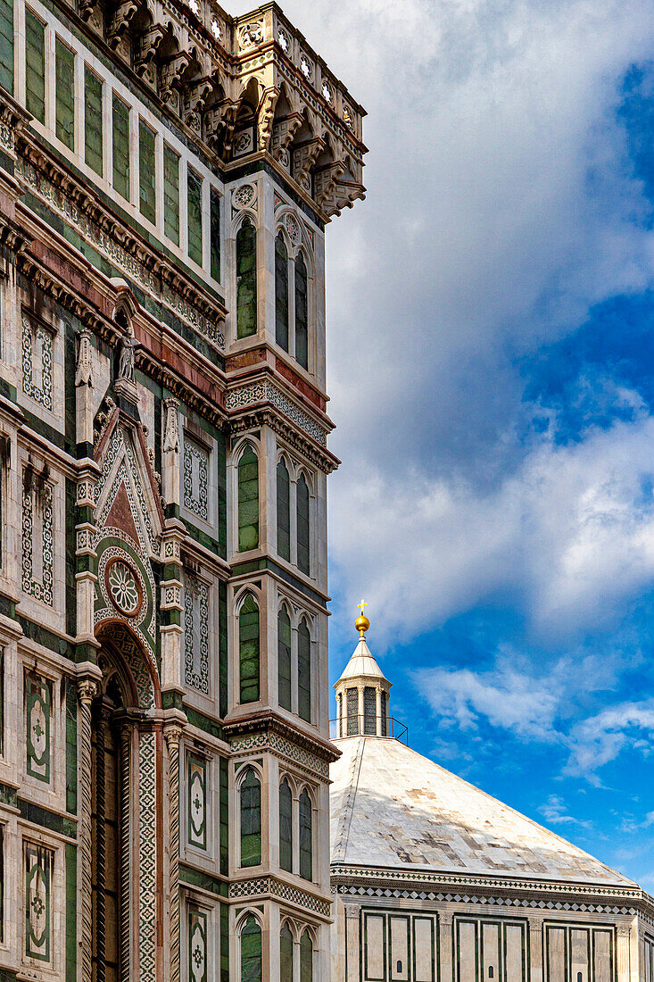 Kathedrale von Santa Maria del Fiore und das Baptisterium von San Giovanni, Florenz, Toskana, Italien.