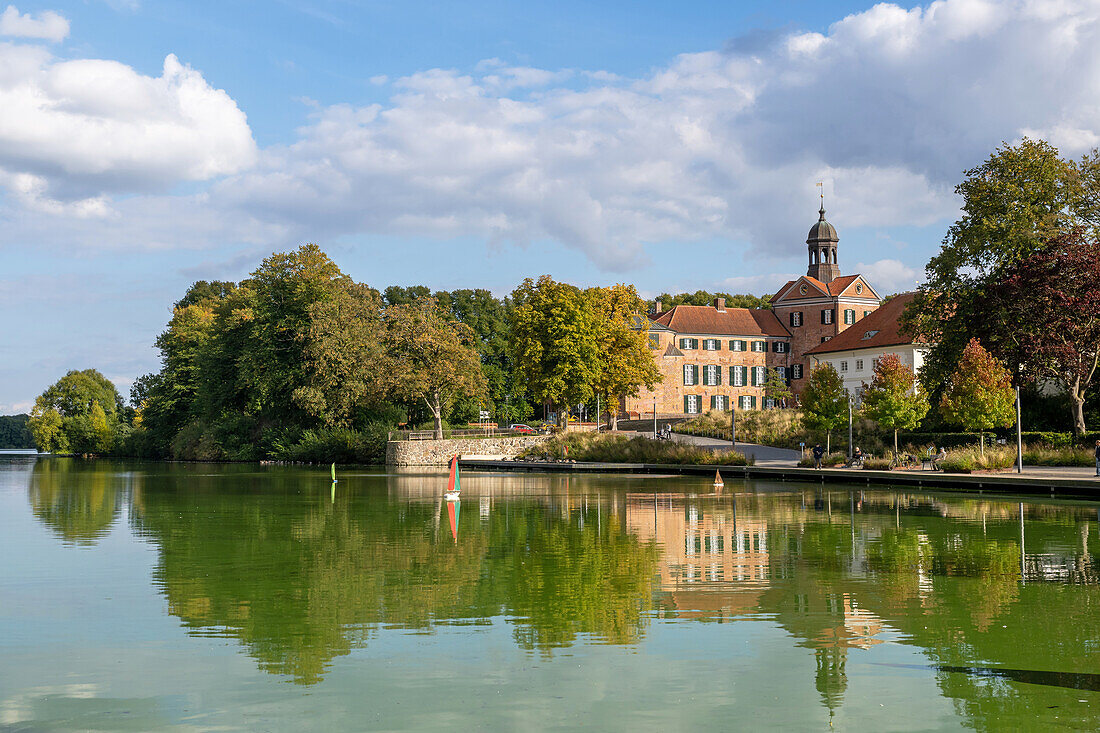 Blick auf das Eutiner Schloss am Eutiner See, Eutin, Holsteinische Schweiz, Ostholstein, Schleswig-Holstein, Deutschland