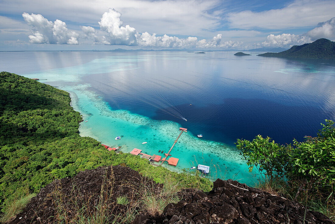 Inseltraum: Bohidulong vor Semporna, Borneo, Sabah, Malaysia.