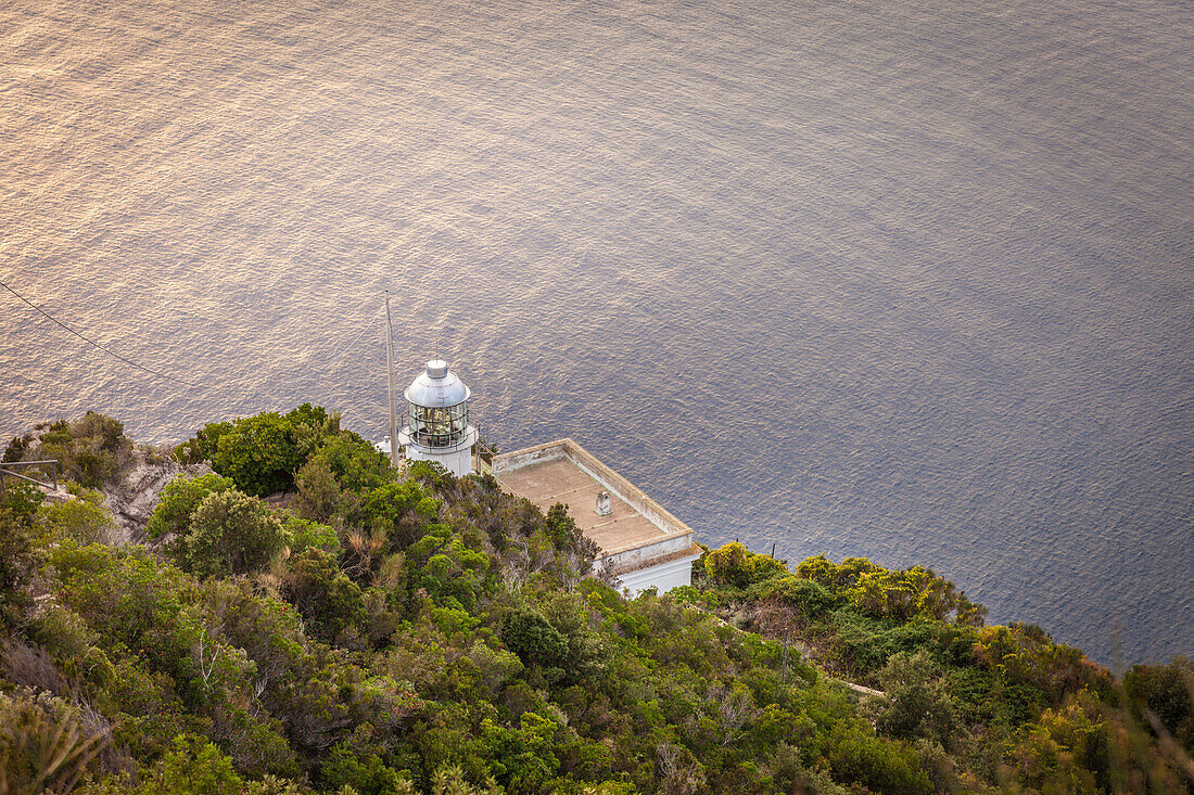 Leuchtturm Faro Porte Imperatore bei Forio, Insel Ischia, Golf von Neapel, Kampanien, Italien