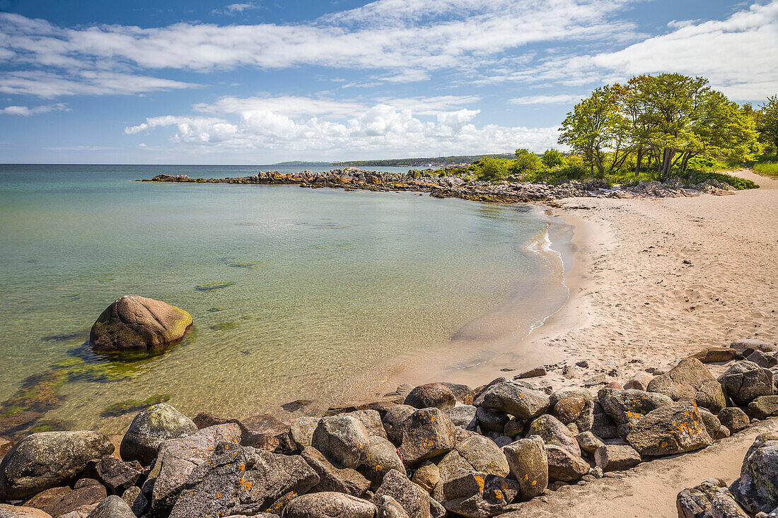 Kleine Badebucht bei Listed auf Bornholm, Dänemark