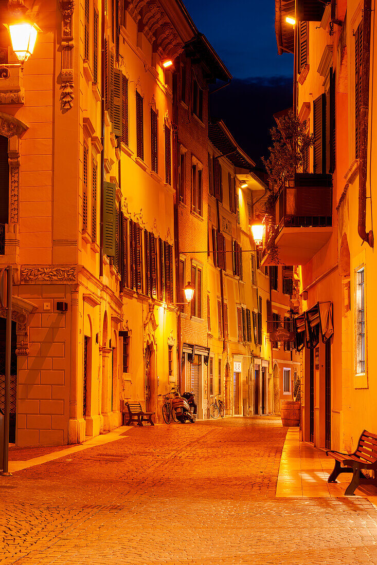 Abendstimmung in Salò, Gardasee, Italien, Europa