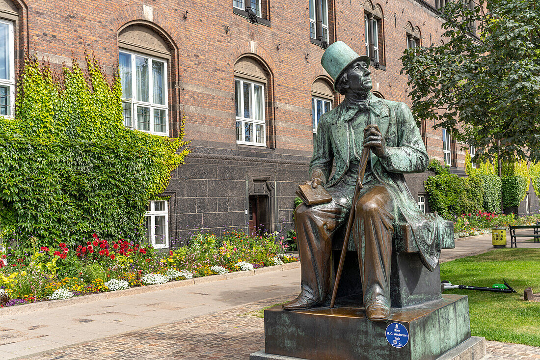 Statue of Hans Christian Andersen on HC Andersens Boulevard Copenhagen, Denmark, Europe