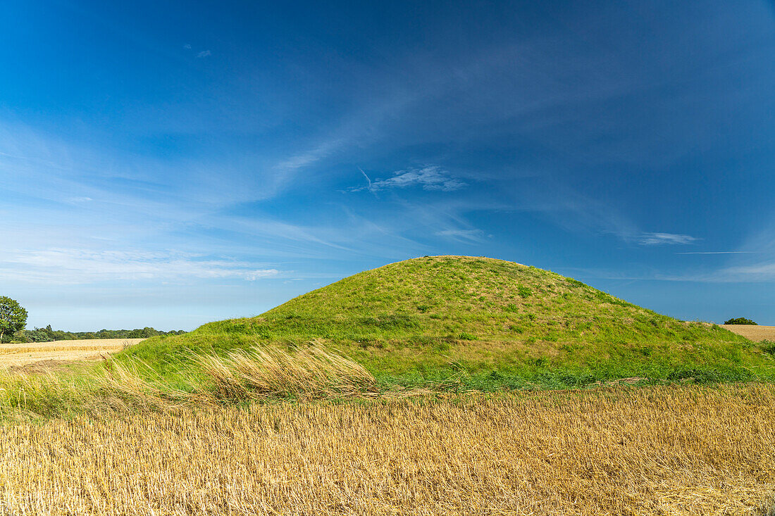 Neolithic megalithic complex at Klekkende Høj, Mon island, Denmark, Europe