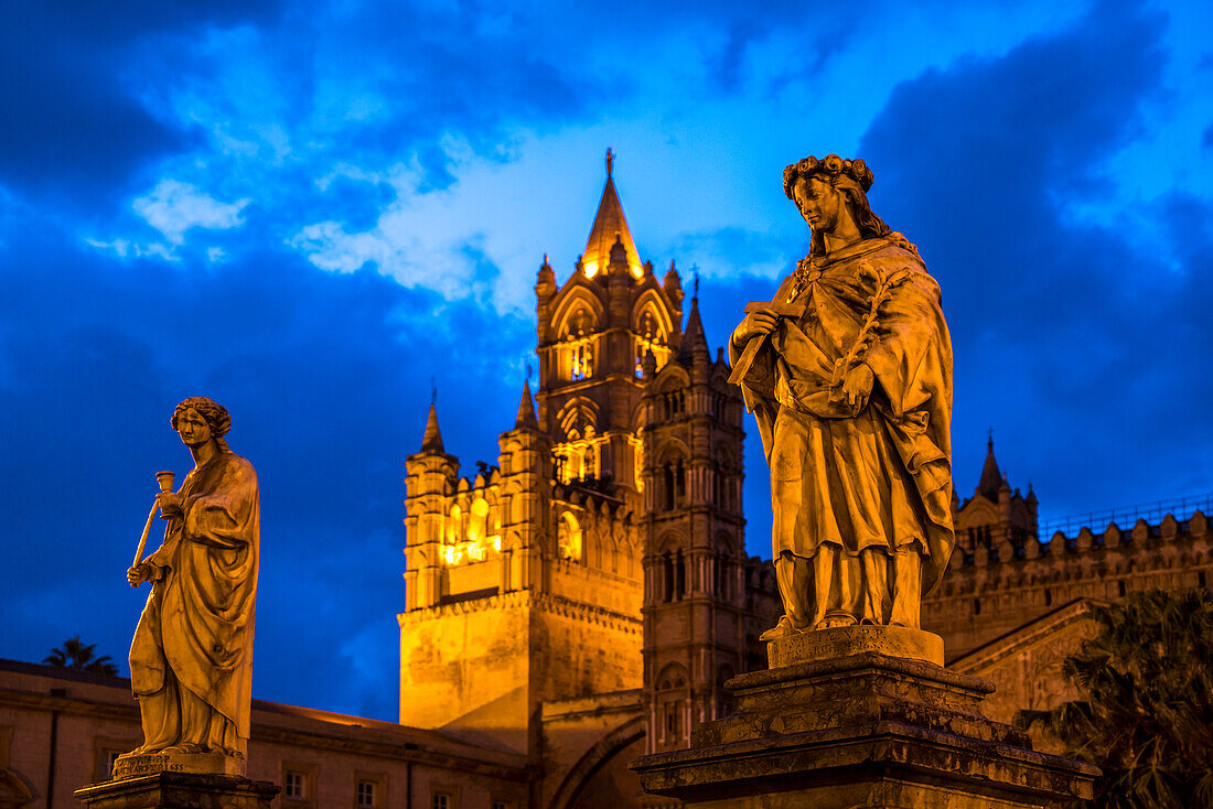 Statues in front of the Cathedral of Maria Santissima Assunta at dusk, Palermo, Sicily, Italy, Europe