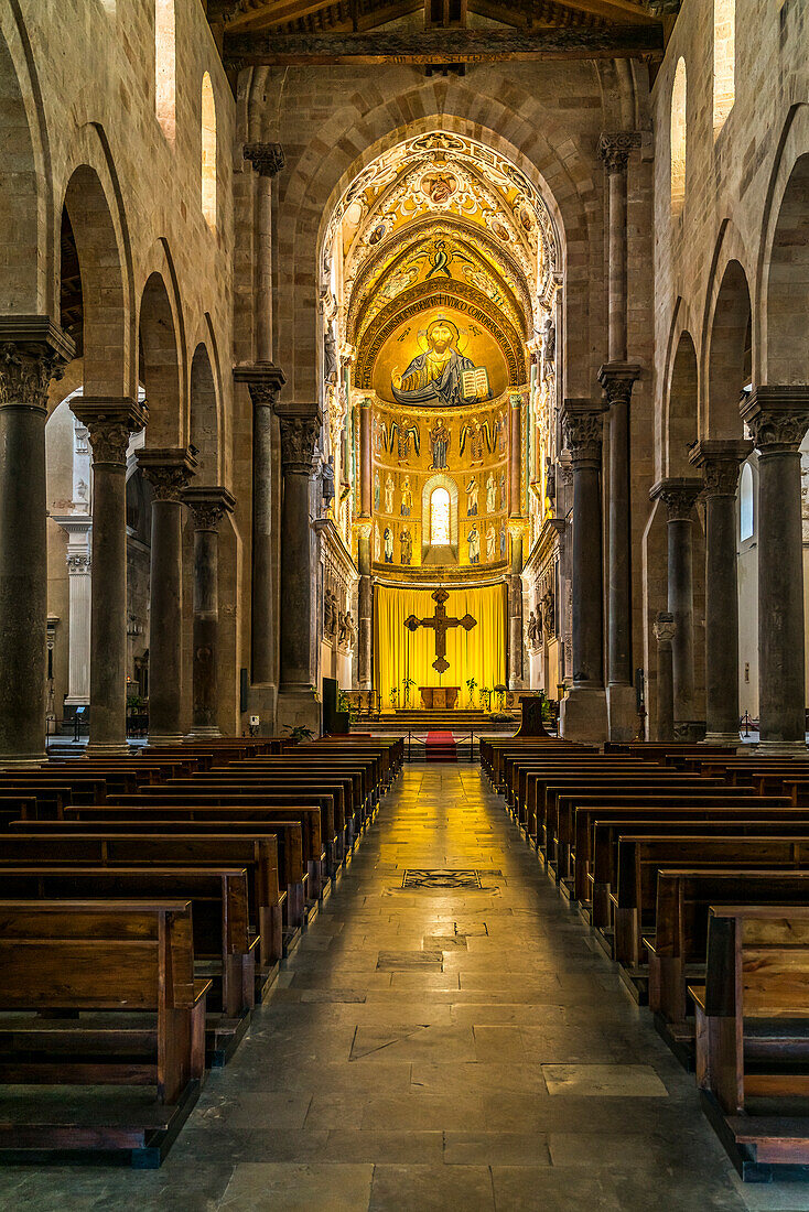 Interior of the Cathedral of Santissimo Salvatore, Cefalu, Sicily, Italy, Europe
