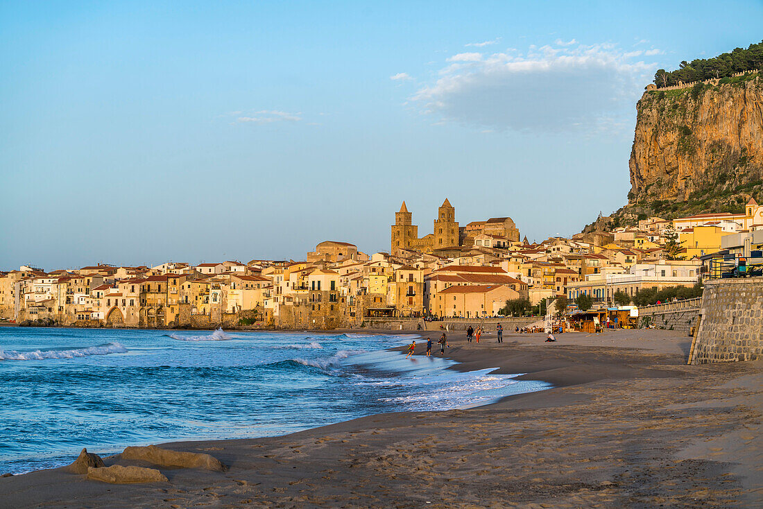 Spiaggia Lungomare beach and the old town with the Cathedral of Cefalu, Sicily, Italy, Europe