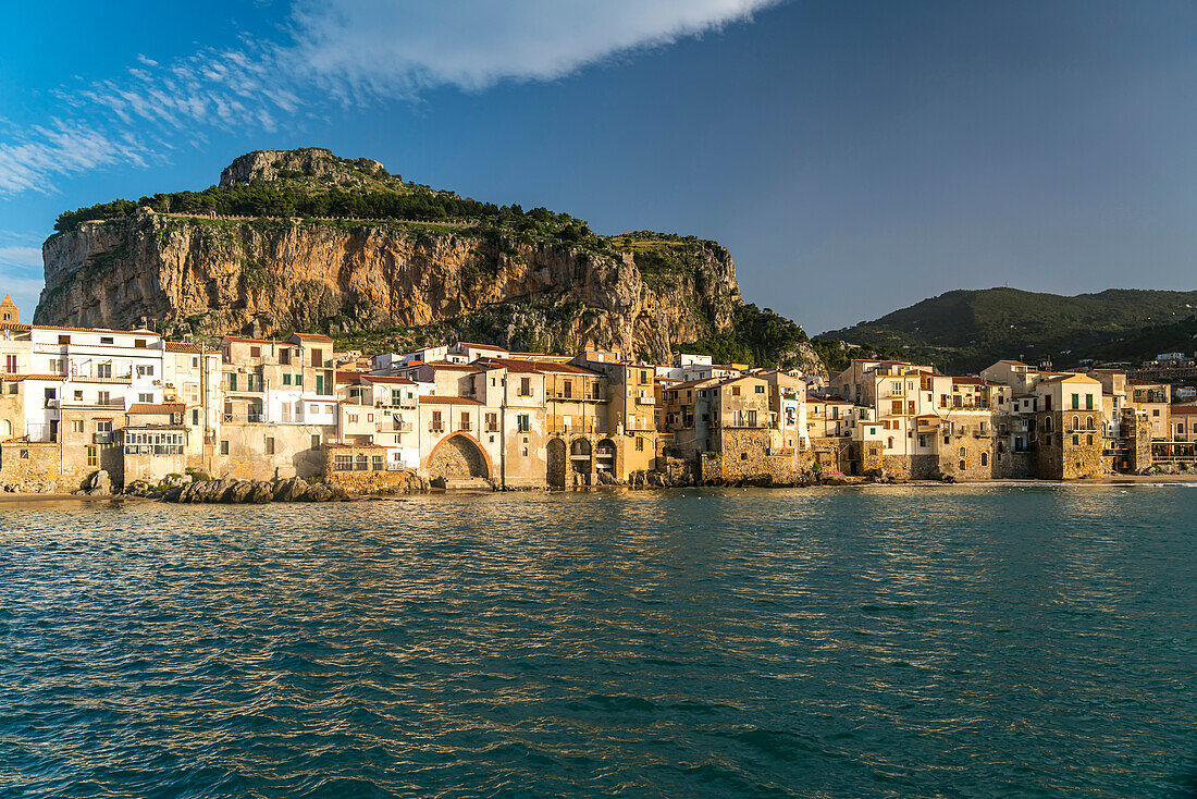 Bay of Cefalu with old town and rock Rocca di Cefalu, Cefalu, Sicily, Italy, Europe