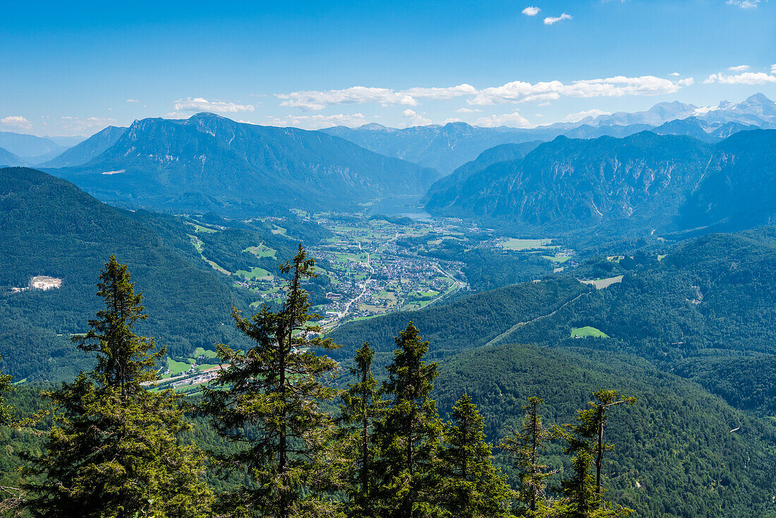 View from the Katrin on Lake Hallstatt and the Dachstein massif, Salzkammergut, Upper Austria, Austria