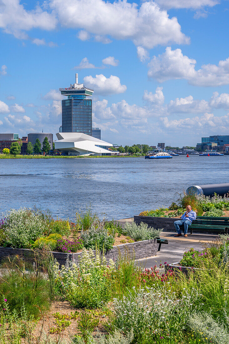 EYE Film Institut Nederland und A'DAM Toren, Amsterdam, Benelux, Beneluxstaaten, Nordholland, Noord-Holland, Niederlande