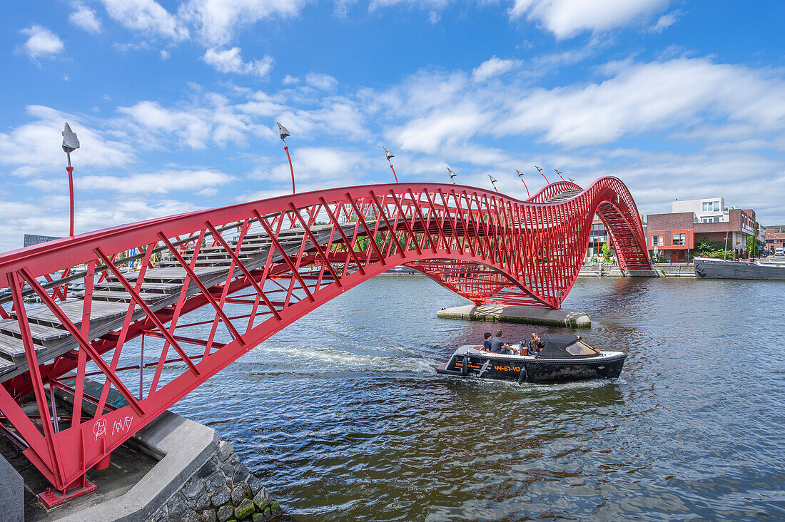 Pythonbrücke (Pythonbrug), Sporenburg and Borneo Island, Amsterdam, Benelux, Beneluxstaaten, Nordholland, Noord-Holland, Niederlande