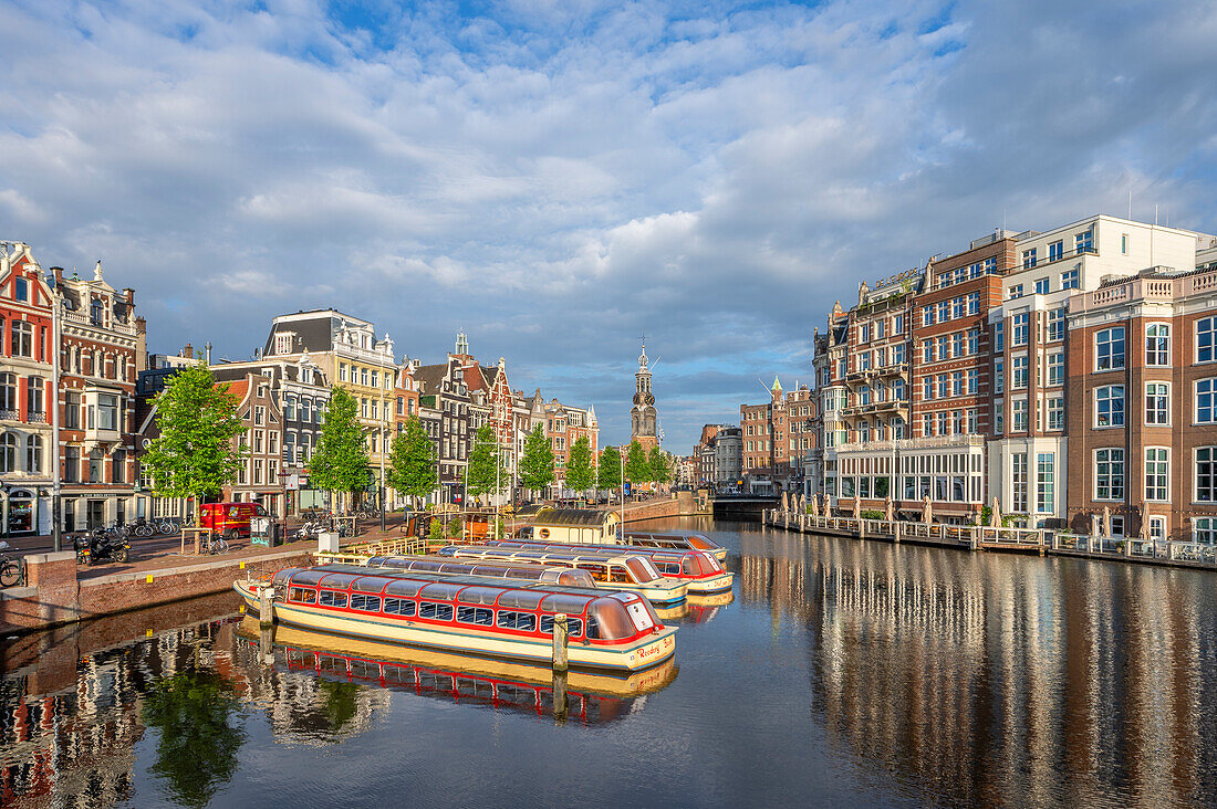 Binnen Amstel with Munttoren in the morning, Amsterdam, Benelux, Benelux, North Holland, Noord-Holland, Netherlands
