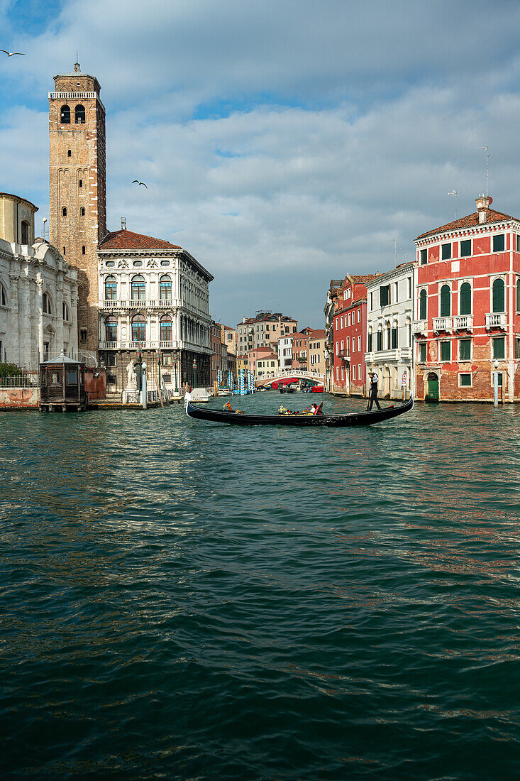 Venedig - Blick über den Canal Grande auf die Kirche San Geremia, Venezien, Italien