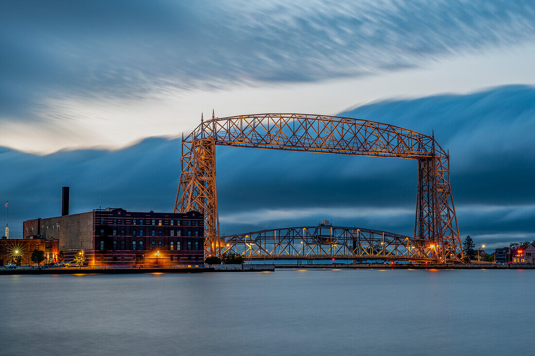 USA, Minnesota, Duluth, Park Point, Boardwalk over Dunes