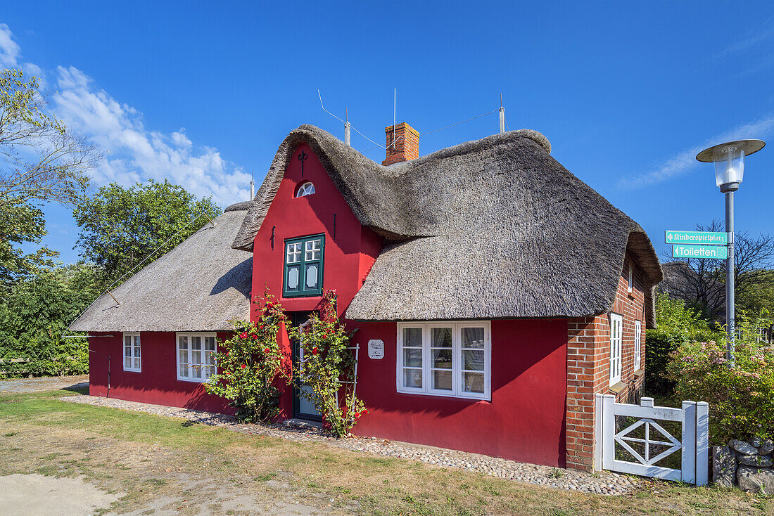 Frisian house in Süderende, Foehr Island, Schleswig-Holstein, Germany