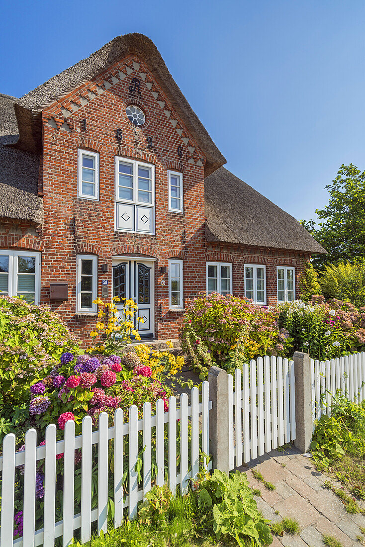 Frisian house in Süderende, Foehr Island, Schleswig-Holstein, Germany