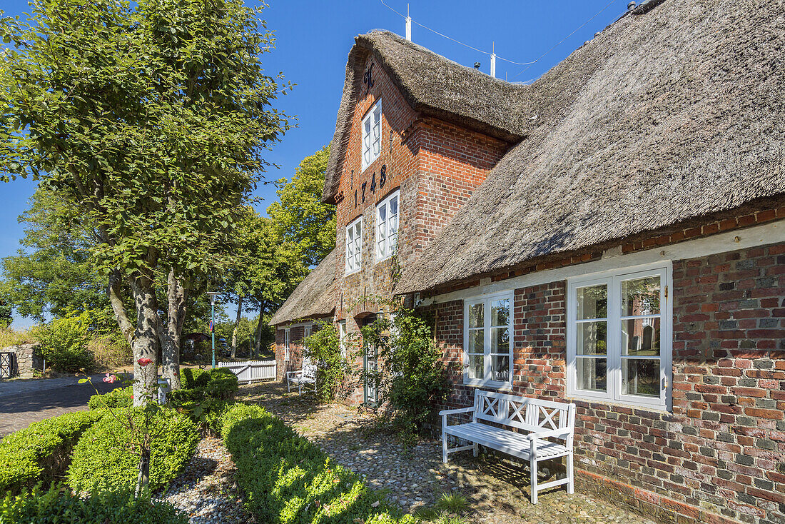 Frisian house in Nieblum, Foehr Island, Schleswig-Holstein, Germany