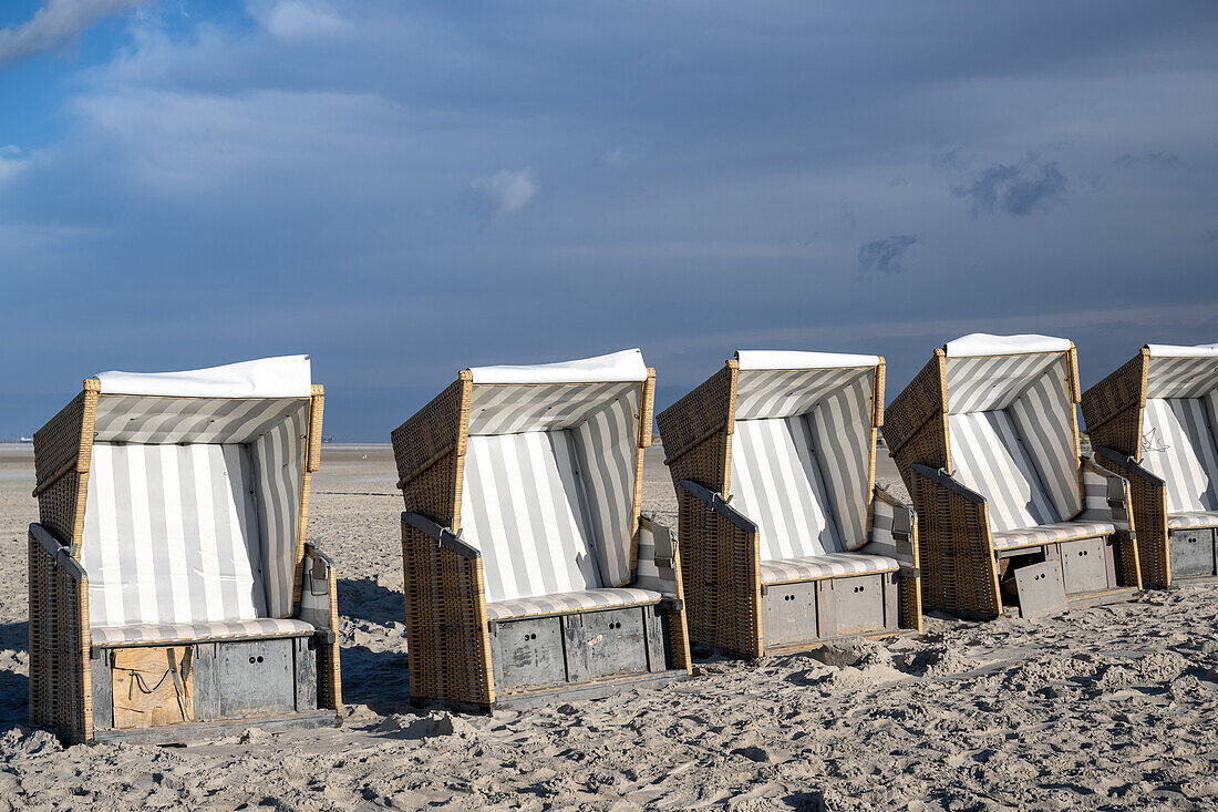 Beach chairs at the North Sea, Sankt-Peter-Ording, North Friesland, Schleswig-Holstein, Germany