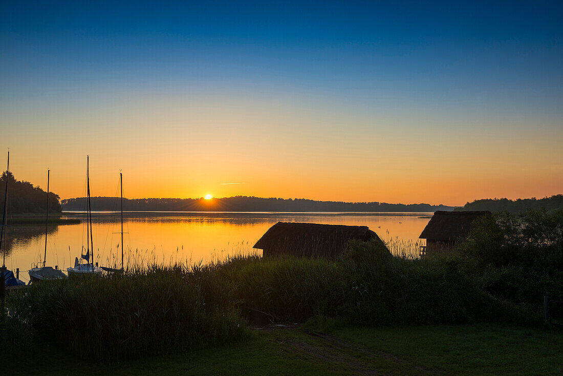 Schaalsee near Seedorf, sunrise, UNESCO Biosphere Reserve Schaalsee, Lauenburg Lakes, Schleswig-Holstein, Germany