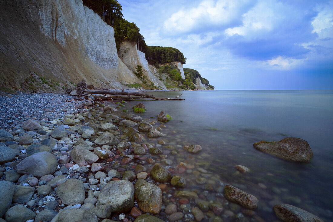 An den Kreidefelsen auf der Insel Rügen, Mecklenburg-Vorpommern, Deutschland