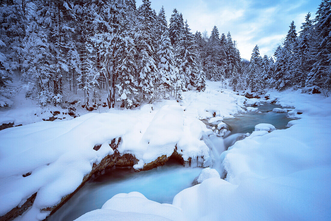 Snow-covered landscape in the Rißbachtal.