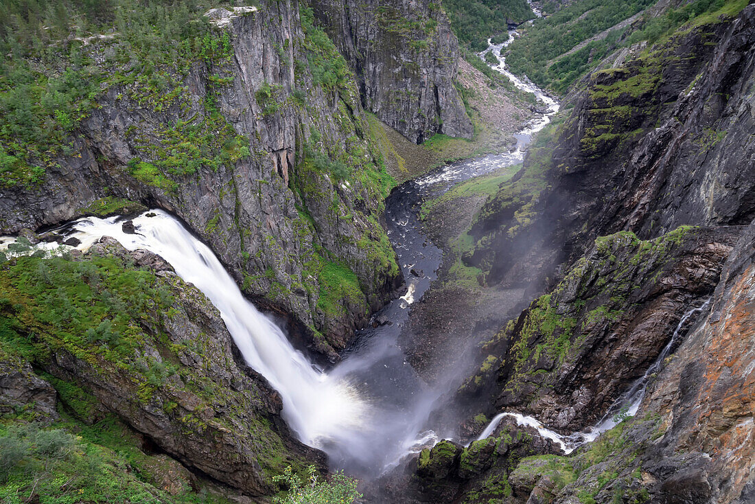 One of the highest waterfalls in Norway.