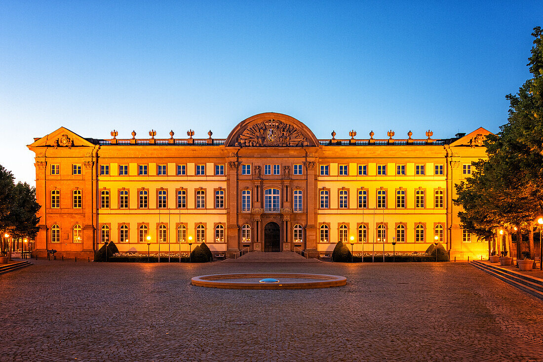 Zweibrücker Schloss zur blauen Stunde, Zweibrücken, Rheinland-Pfalz, Deutschland