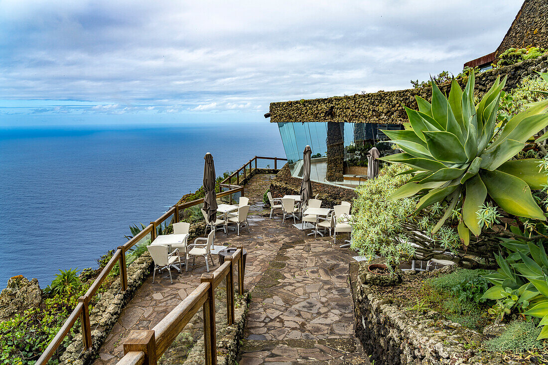 Restaurant am Mirador de La Peña auf El Hierro, Kanarische Inseln, Spanien