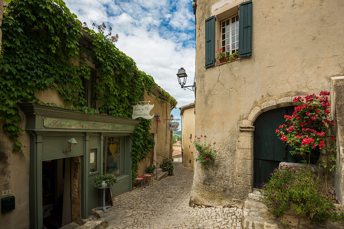 Malerisches Bergdorf, Séguret, Les plus Beaux Villages de France, Dentelles de Montmirail, Département Vaucluse, Provence, Provence-Alpes-Côte d'Azur, Frankreich