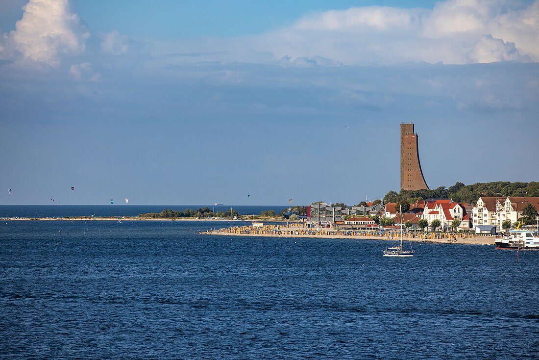 Kitesurfer, Laboe Beach and Naval Monument, Kiel, Schleswig-Holstein, Germany, Europe