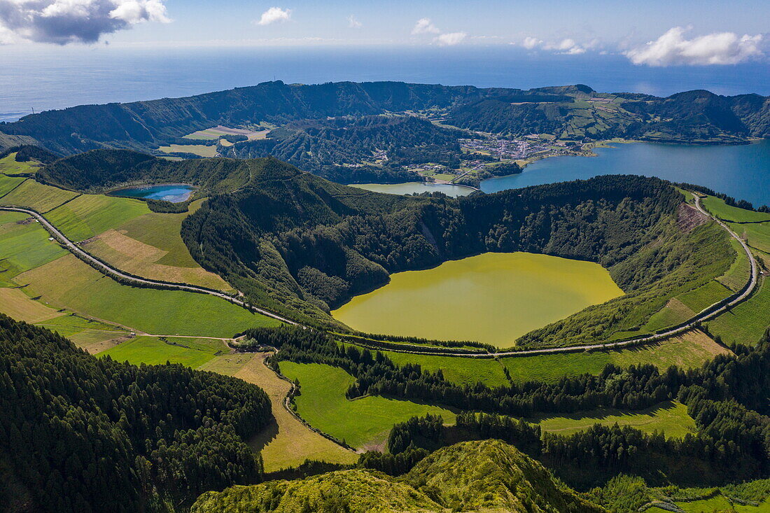 Aerial view of Lagoa Verde a Lagoa Azul até Sete Cidades seen from Miradouro da Boca do Inferno viewpoint, near Santo António, Sao Miguel Island, Azores, Portugal, Europe