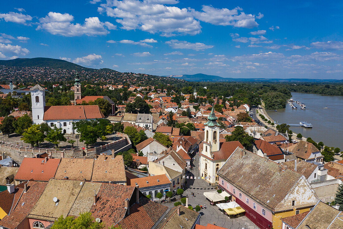 Luftaufnahme der Altstadt und der Donau, Szentendre, Pest, Ungarn, Europa