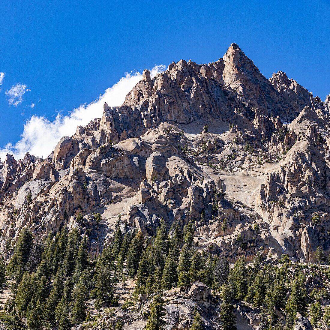 Felsige Klippen der Sawtooth Mountains, Stanley, Idaho, USA