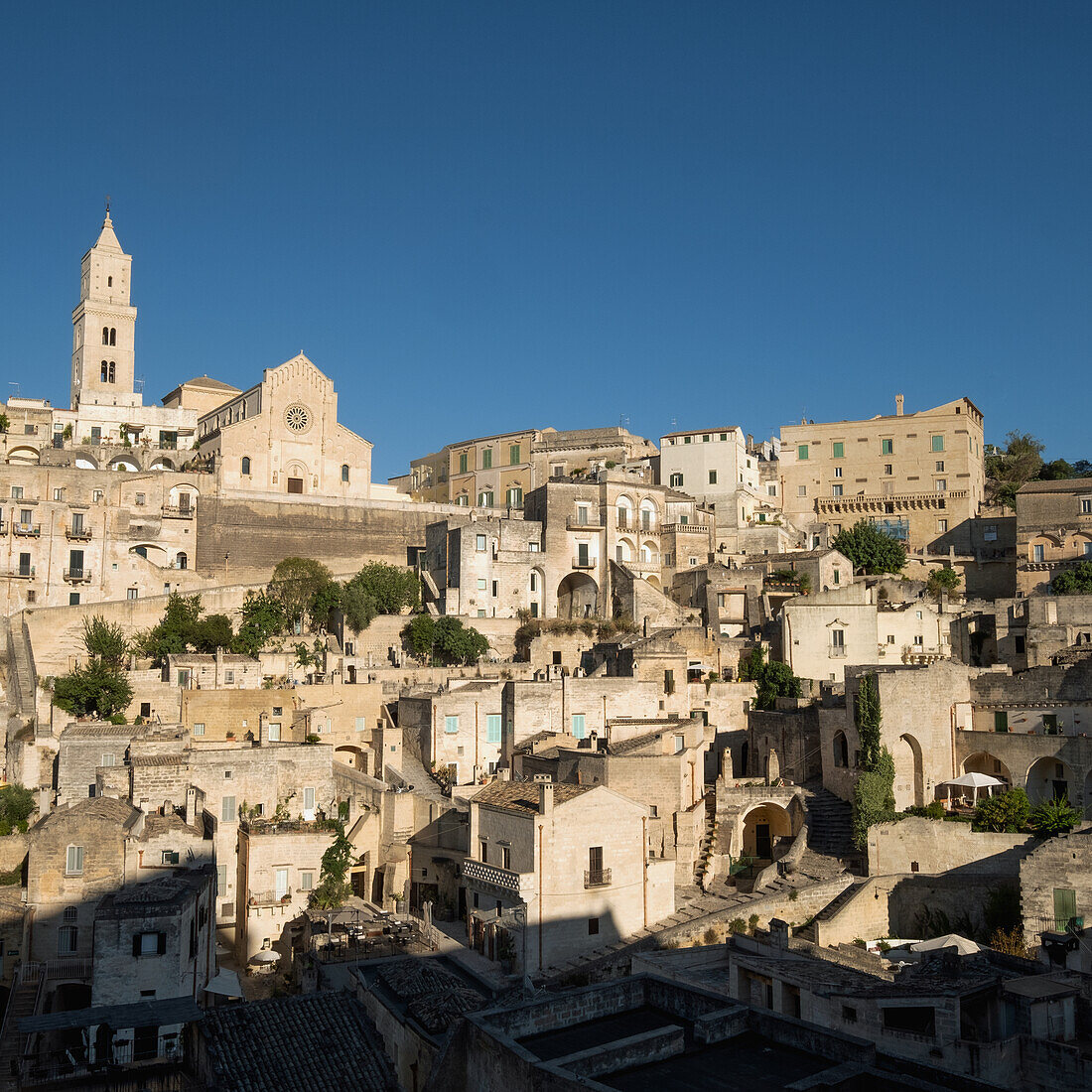 Italien, Basilicata, Matera, Blick auf die mittelalterliche Stadt