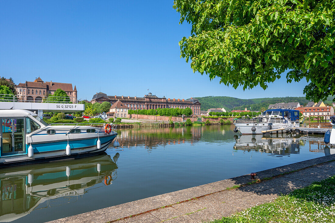 Marina with Château des Rohan (Château Neuf) in Saverne, Bas-Rhin, Alsace, Grand Est, Alsace-Champagne-Ardenne-Lorraine, France