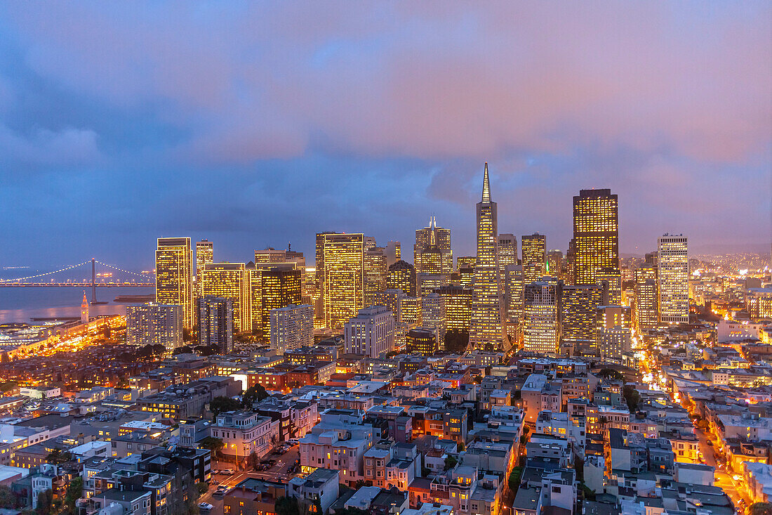 San Francisco skyline at dusk, California, United States of America, USA