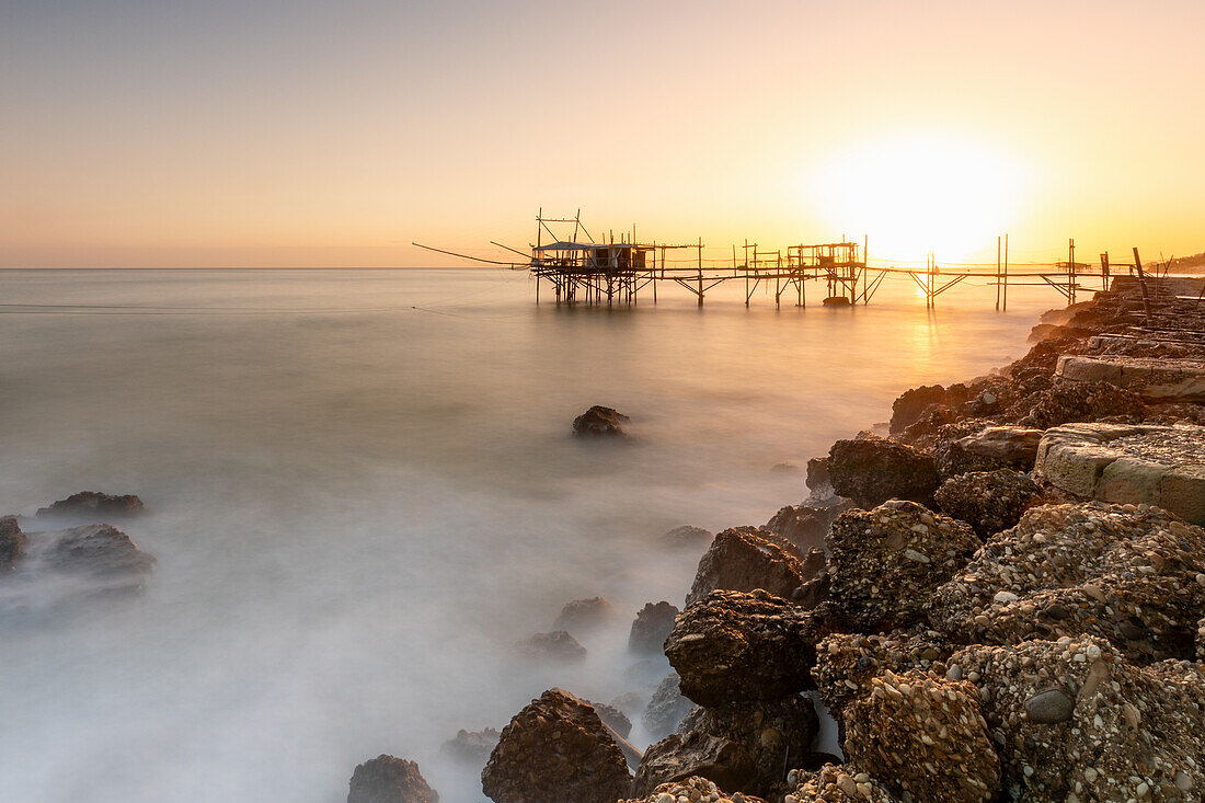 Die Costa dei Trabocchi bei Marina di San Vito, Trabocco, Chieti, Abruzzen, Italien, Europa